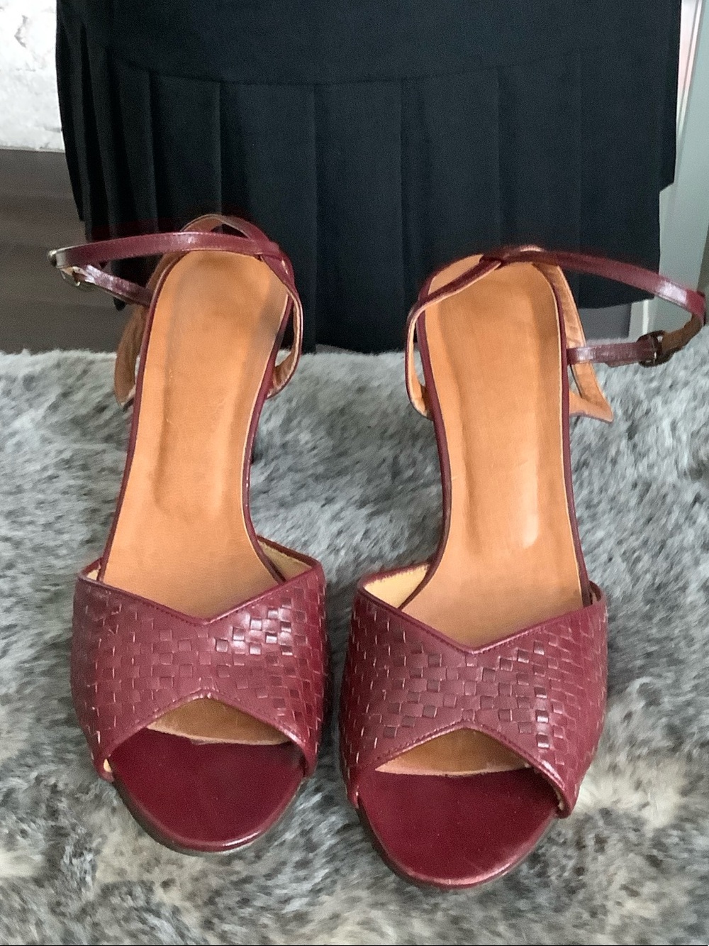 Vintage Etienne Aigner Woven Peep-Toe Ankle Strap Sandals in Burgundy